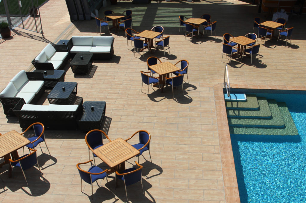 Empresa SEMINARIS AMB ÀNIMA coffee break - Piscina - Chill-Out - Cerdanya EcoResort Pirineus